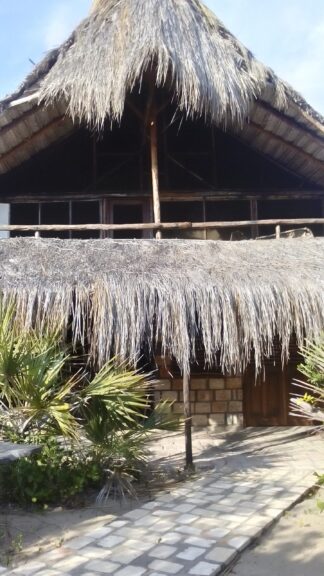 Casa Kev is a beautiful and big rustic form of kuxury, deep in the bush