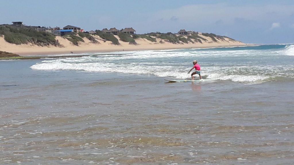 Surfing Tofinho is best started real young. This kids got it down. Yomo!