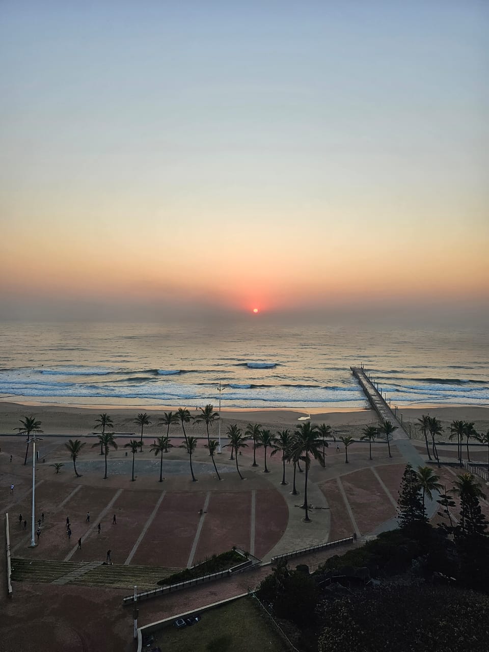 7am Durban KZN Bumpy Seas and North Winds - The Sardine News